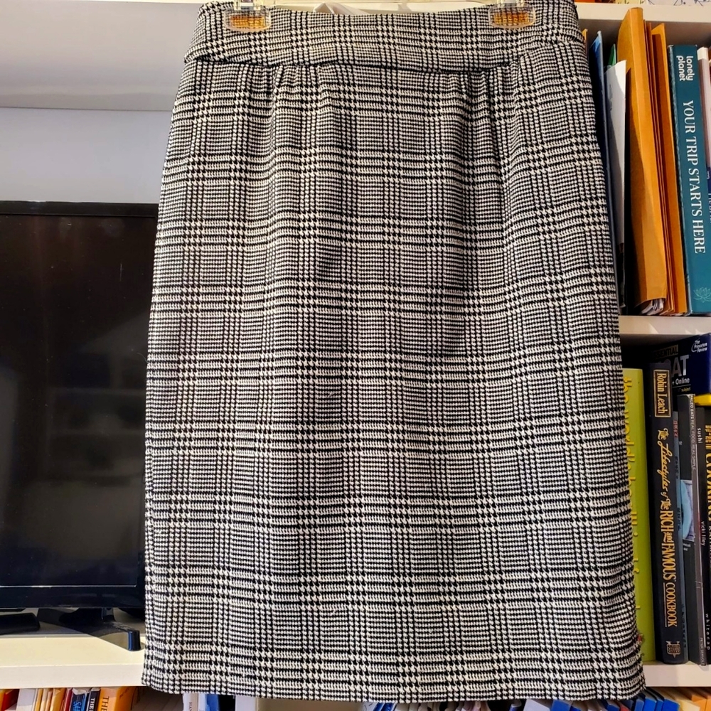 MaxMara Black and White Checkered Wool-Cotton Blend Skirt